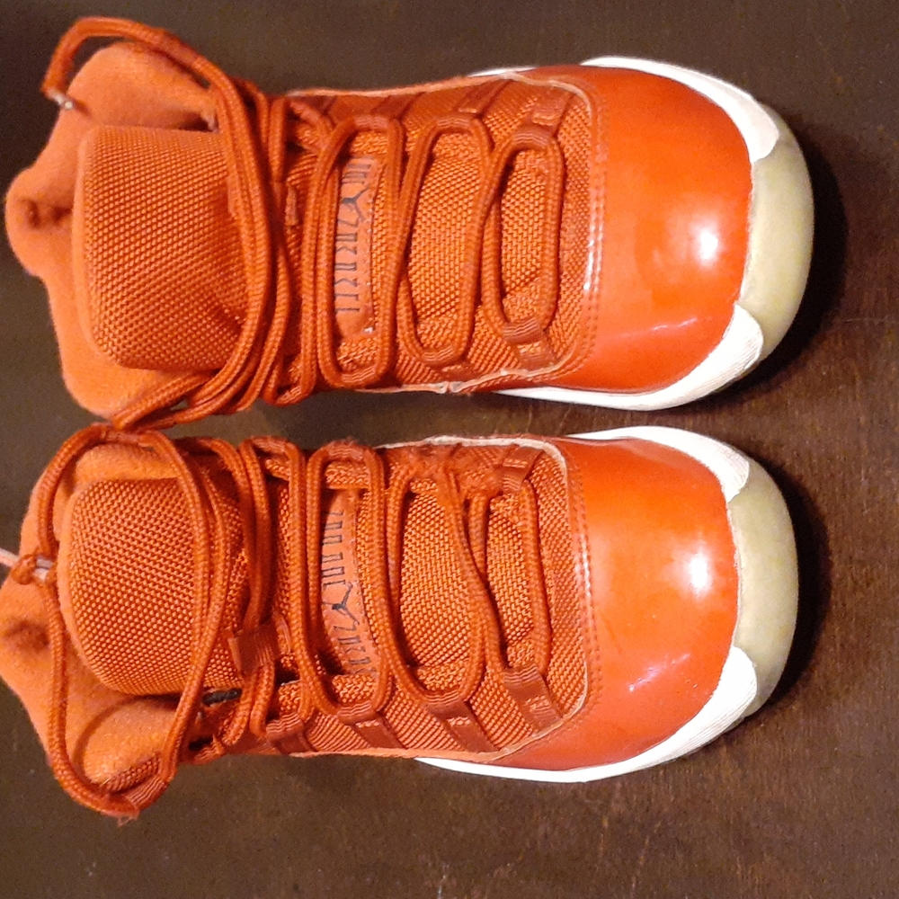 2.5Y Red Air Jordans